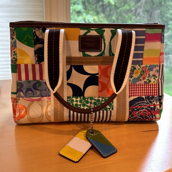 💕✨Gorgeous vintage Y2K coach Hampton patchwork weekend tote bag! 🌸🩵💕🌟 - Picture 2 of 16